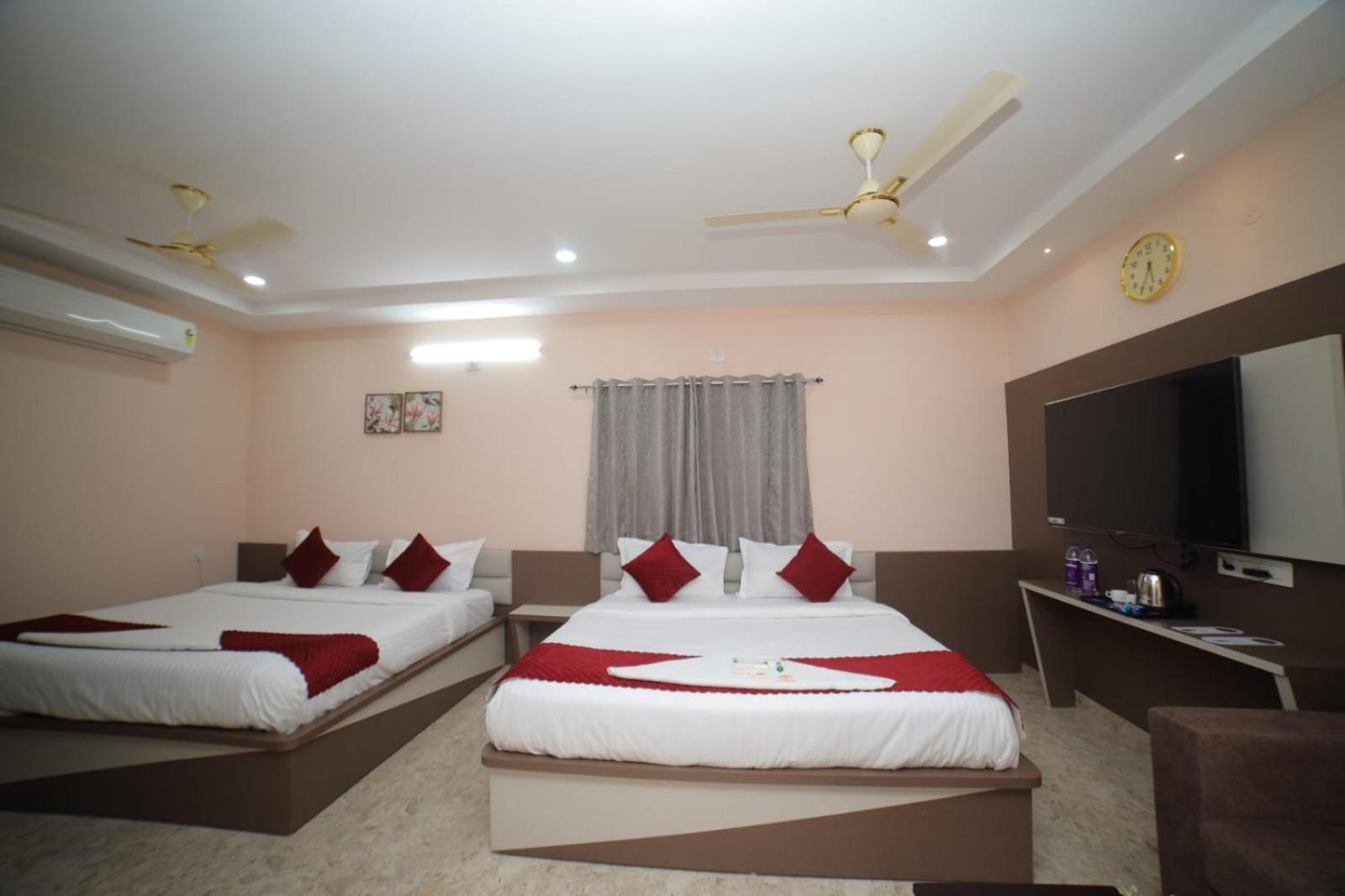 Sri Ganesh Grand Otel Tirupati Dış mekan fotoğraf